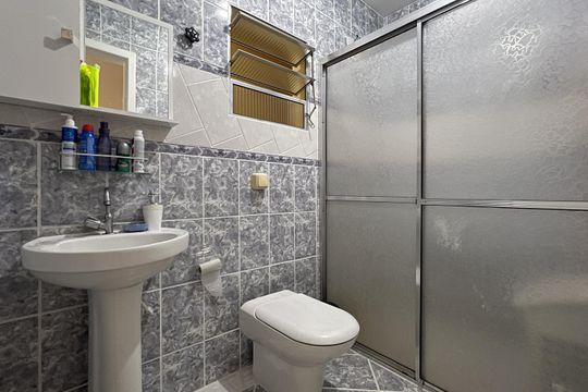 Banheiro de casa para alugar com 2 quartos, 270m² em Vila Paraiso, Guarulhos
