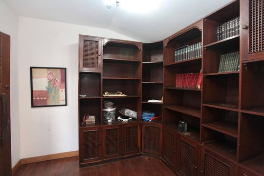 Casa à venda com 5 quartos, 200m² em Conjunto California, Belo Horizonte