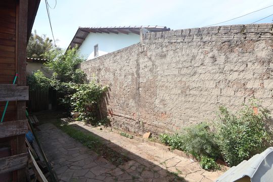 Área externa de casa para alugar com 1 quarto, 29m² em São José, Canoas
