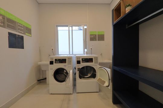 Área  Comum - Lavanderia de apartamento para alugar com 2 quartos, 72m² em Cambuí, Campinas