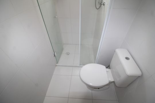 Banheiro de apartamento à venda com 2 quartos, 60m² em Jardim Pereira Leite, São Paulo