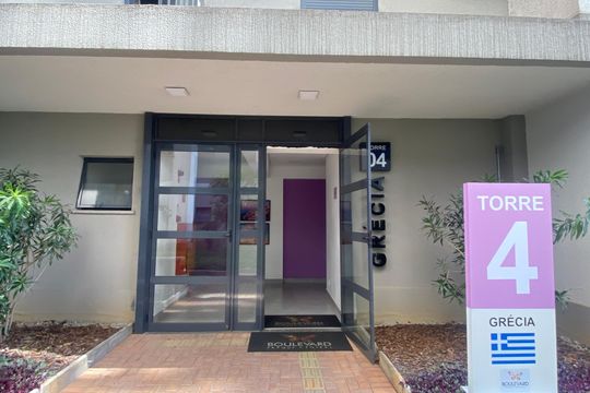 Fachada do bloco de apartamento à venda com 2 quartos, 48m² em Centro, Osasco