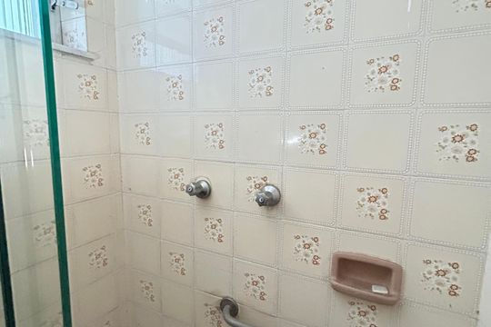 Banheiro de casa à venda com 2 quartos, 110m² em Méier, Rio de Janeiro