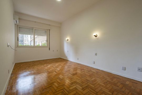 Suíte de apartamento para alugar com 3 quartos, 169m² em Cerqueira César, São Paulo