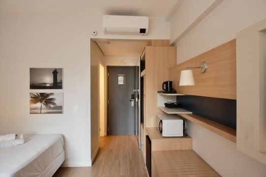 Cozinha de kitnet/studio para alugar com 1 quarto, 37m² em Gonzaga, Santos