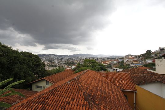 vista de casa para alugar com 2 quartos, 60m² em Nova Gameleira, Belo Horizonte