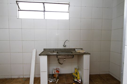 Cozinha de casa para alugar com 2 quartos, 60m² em Nova Gameleira, Belo Horizonte