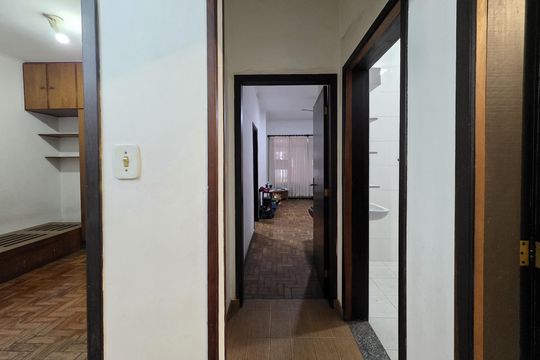 Corredor de casa à venda com 4 quartos, 140m² em Jardim Bela Vista, Santo André