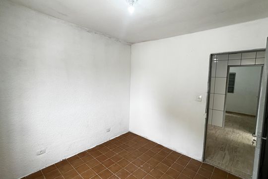 Quarto 2 de casa para alugar com 3 quartos, 140m² em Vila Vitória, Santo André