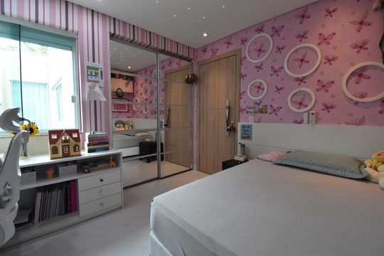 Quarto 2 de casa à venda com 3 quartos, 330m² em Uberaba, Curitiba