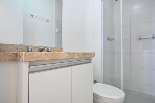 Banheiro de apartamento para alugar com 2 quartos, 47m² em Vila Andrade, São Paulo