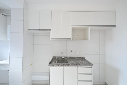 Cozinha de apartamento para alugar com 2 quartos, 47m² em Vila Andrade, São Paulo