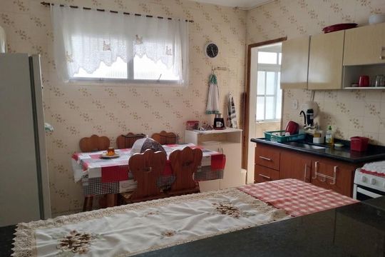 Cozinha de apartamento para alugar com 2 quartos, 92m² em Vila Caiçara, Praia Grande