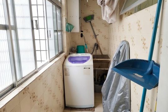 Área de serviço de apartamento para alugar com 2 quartos, 92m² em Vila Caiçara, Praia Grande