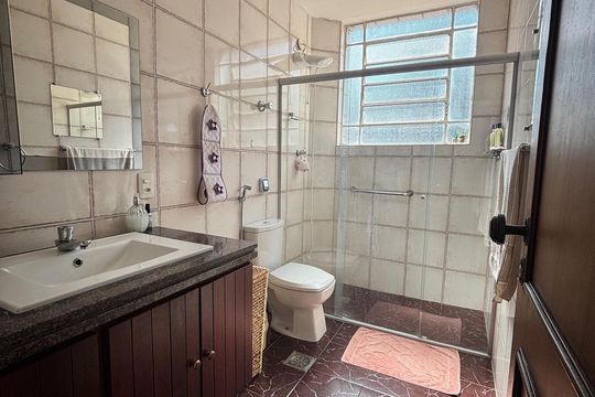 Banheiro de apartamento para alugar com 3 quartos, 105m² em Carmo, Belo Horizonte