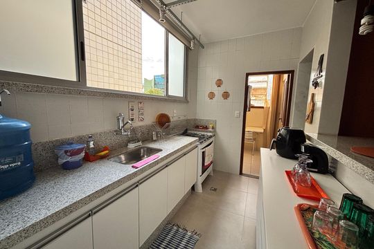 Cozinha de apartamento para alugar com 3 quartos, 105m² em Carmo, Belo Horizonte