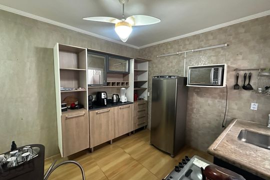 Cozinha de apartamento para alugar com 1 quarto, 62m² em Ilha Porchat, São Vicente