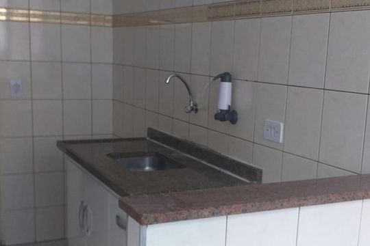 Cozinha de apartamento à venda com 2 quartos, 54m² em Jardim Estrela, Mauá