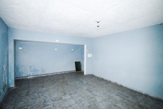 Garagem de casa à venda com 3 quartos, 238m² em Jardim Nova Ipanema, Guarulhos