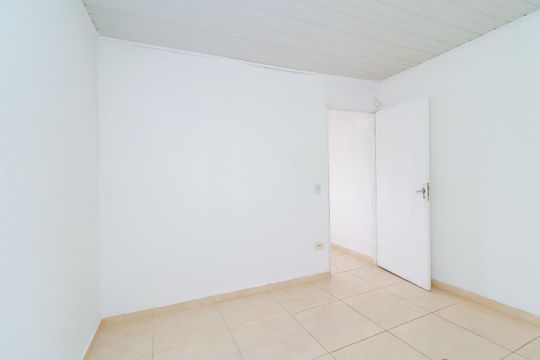 Casa para alugar com 1 quarto, 30m² em Parque Guarani, São Paulo