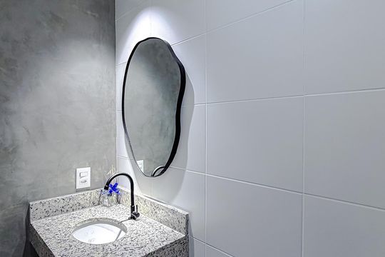 Banheiro da Suíte de kitnet/studio à venda com 1 quarto, 26m² em Ipiranga, São Paulo