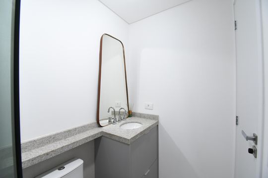 Banheiro de apartamento para alugar com 1 quarto, 30m² em Centro, Pinhais