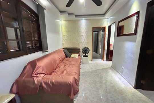 Sala de casa à venda com 4 quartos, 444m² em Realengo, Rio de Janeiro
