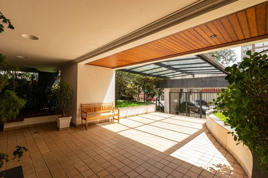 Entrada de apartamento para alugar com 3 quartos, 106m² em Lapa, São Paulo