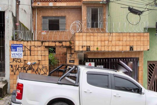 Fachada de casa à venda com 3 quartos, 136m² em Centro, Diadema