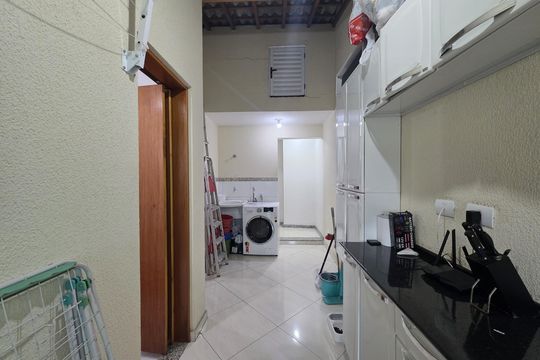 Área de Serviço de apartamento para alugar com 2 quartos, 149m² em Vila Camilópolis, Santo André