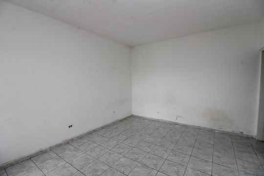Sala / Cozinha de casa para alugar com 1 quarto, 30m² em Vila Dalila, São Paulo