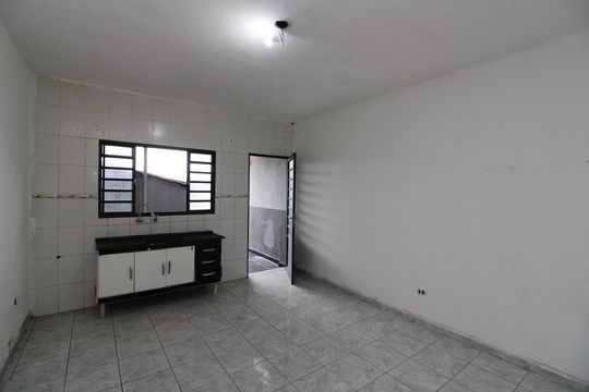 Casa para alugar com 1 quarto, 30m² em Vila Dalila, São Paulo