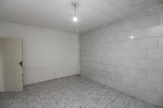Suíte de casa para alugar com 1 quarto, 30m² em Vila Dalila, São Paulo