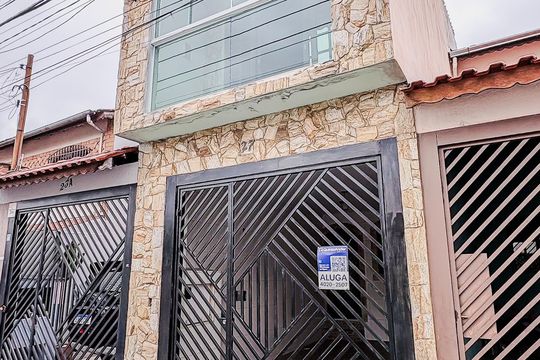 Fachada de casa para alugar com 2 quartos, 90m² em Jardim Santa Maria, São Paulo