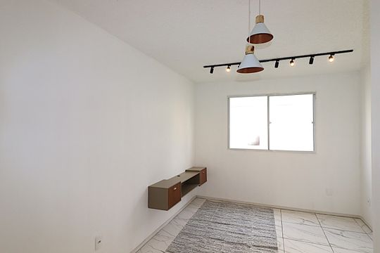 Apartamento à venda com 2 quartos, 41m² em Rubem Berta, Porto Alegre