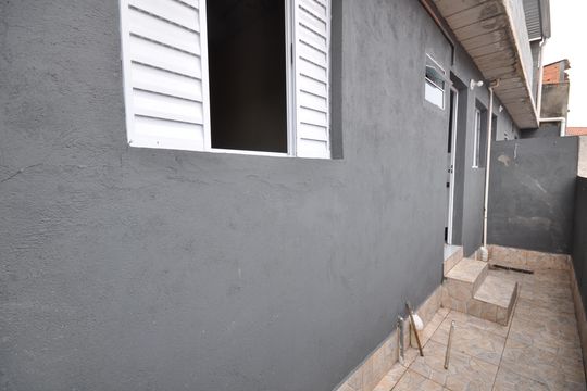 Quintal de casa para alugar com 2 quartos, 25m² em Parque Casa de Pedra, São Paulo