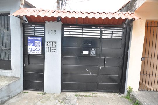Fachada de casa para alugar com 2 quartos, 25m² em Parque Casa de Pedra, São Paulo