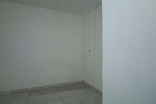 Quarto de casa para alugar com 1 quarto, 28m² em Parque Guarani, São Paulo