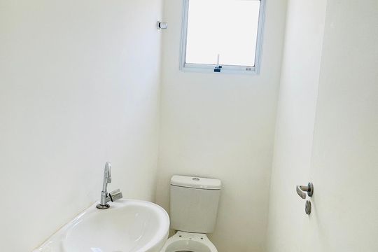 Lavabo de casa de condomínio para alugar com 2 quartos, 55m² em Centro, Cotia