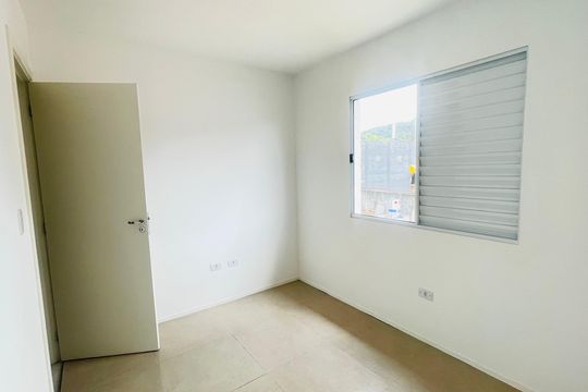 Quarto  de casa de condomínio para alugar com 2 quartos, 55m² em Centro, Cotia