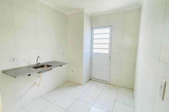 Cozinha de casa de condomínio para alugar com 2 quartos, 55m² em Centro, Cotia