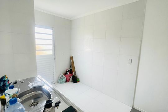 Cozinha de casa de condomínio para alugar com 2 quartos, 55m² em Centro, Cotia