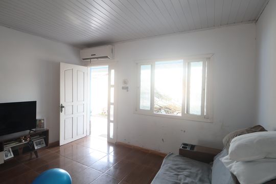 Casa à venda com 3 quartos, 360m² em Rio Branco, Canoas