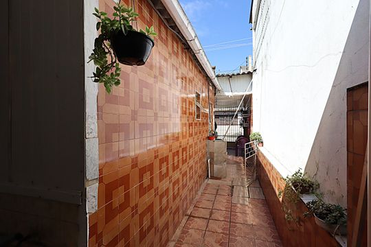 Área externa de casa para alugar com 1 quarto, 98m² em Farrapos, Porto Alegre