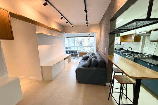 Apartamento para alugar com 2 quartos, 70m² em Cerqueira César, São Paulo