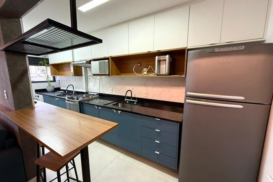 Cozinha de apartamento para alugar com 2 quartos, 70m² em Cerqueira César, São Paulo