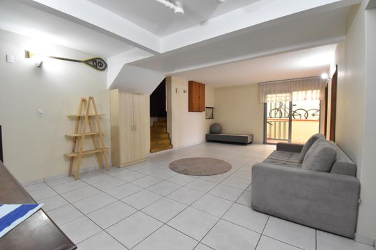 Casa à venda com 6 quartos, 280m² em Boqueirão, Curitiba