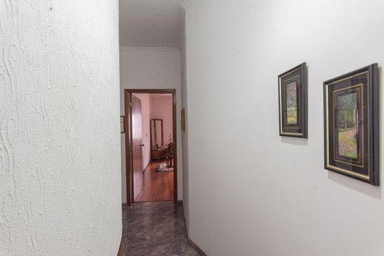 Corredor de casa para alugar com 3 quartos, 480m² em Jardim do Lago, Campinas