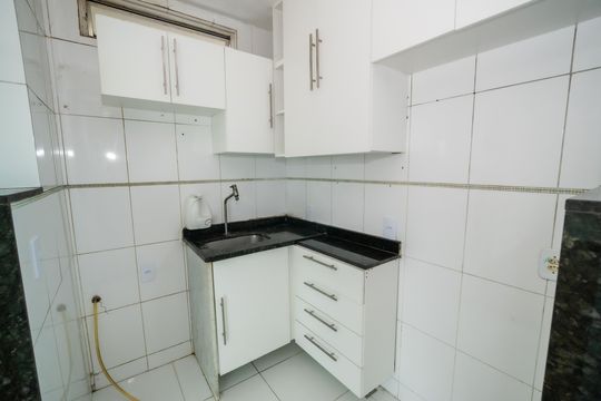 Cozinha  de casa para alugar com 2 quartos, 70m² em Brás de Pina, Rio de Janeiro