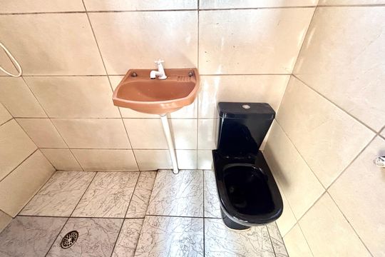 Banheiro de casa para alugar com 2 quartos, 98m² em Jardim Brasil, São Paulo